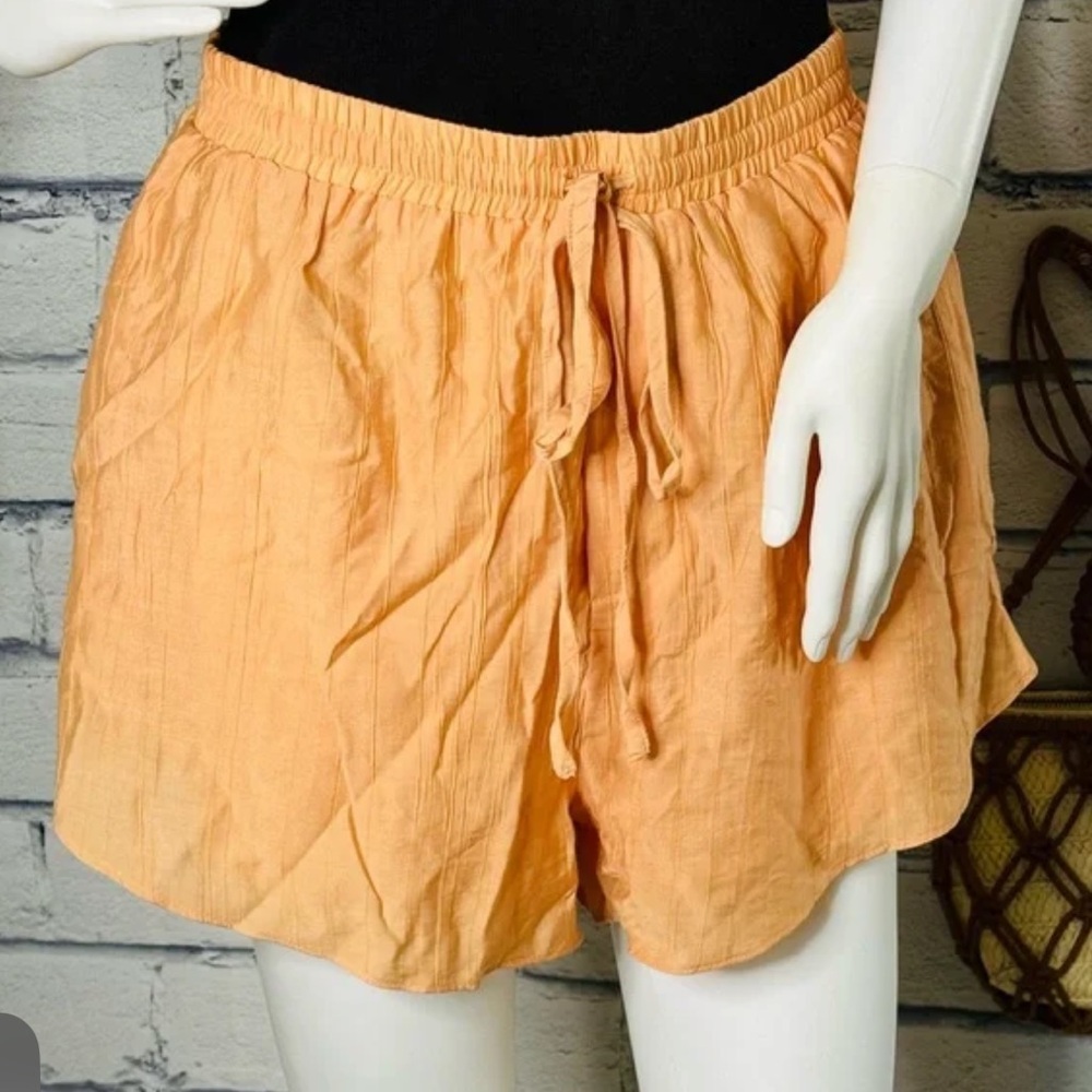 Women’s Coral Orange Shorts NWT - Picture 4 of 6
